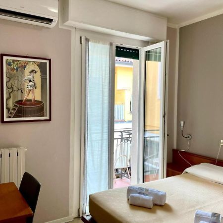 Albergo Tecla Lazise Exterior foto